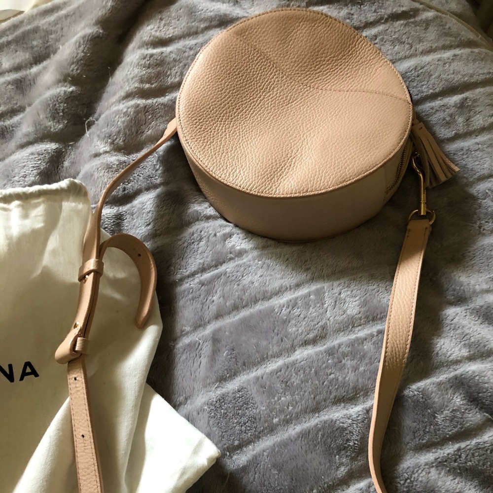 Cuyana purse